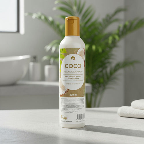 Acondicionador de coco Distriwil Frilayp de 370ml en botella blanca, ideal para hidratar y reparar el cabello.