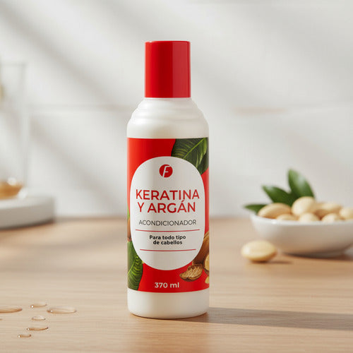 Acondicionador Distriwil Frilayp con keratina y argán en envase de 370ml para todo tipo de cabello