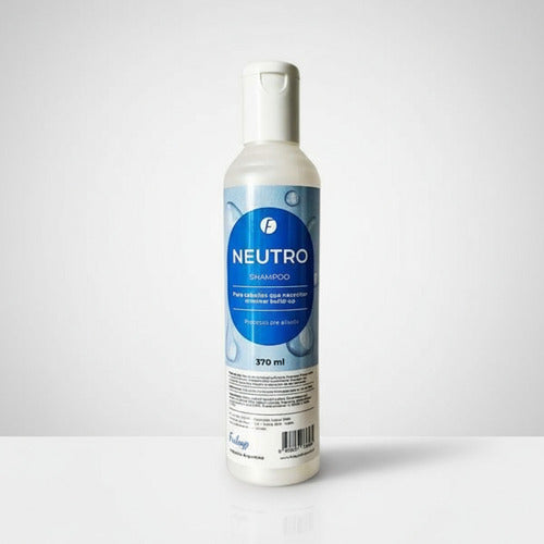 Frasco de Shampoo Neutro Frilayp de 370ml de Distriwil, ideal para eliminar residuos del cabello.