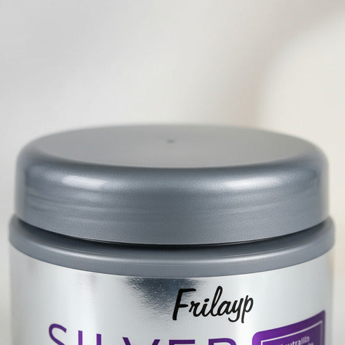 Envase de Distriwil Frilayp Tratamiento Capilar Silver intensivo con tapa plateada para reparar cabello dañado